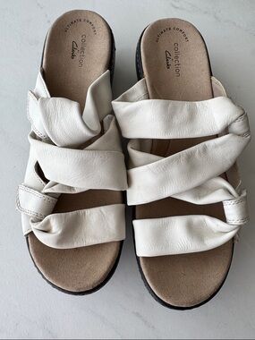 Clarks White Leather Delana Jazz Flat, Twisted Strap Slide Sandals